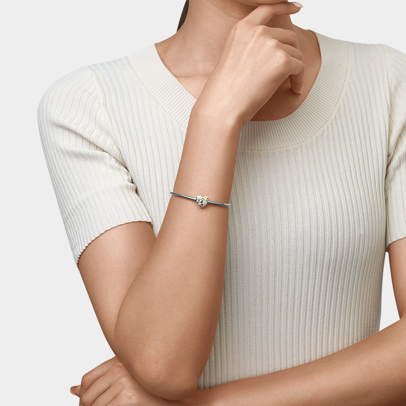 Daisy Ladybug Charm image number 3