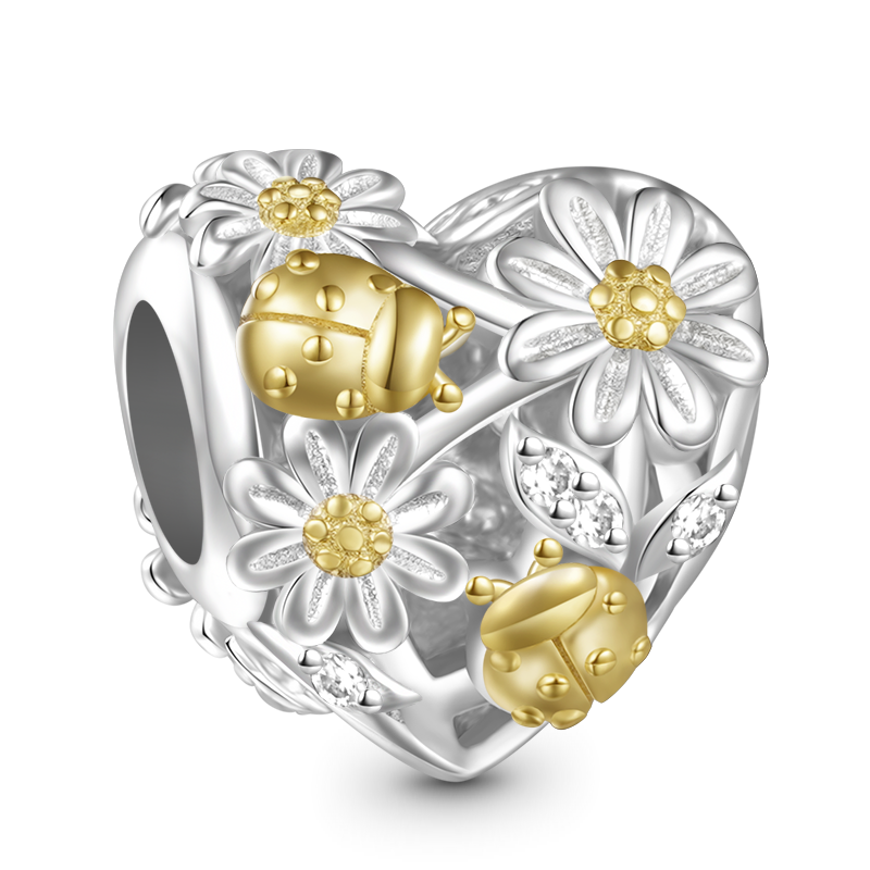Daisy Ladybug Charm image number 1