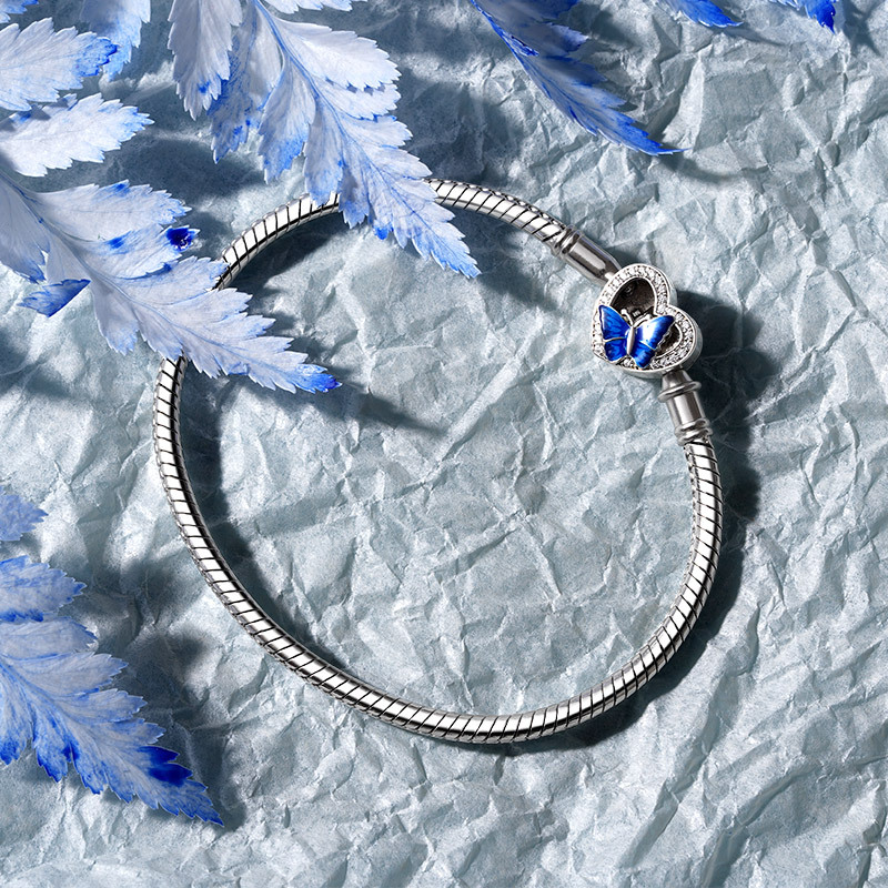 Butterfly Basic Bracelet image number 2