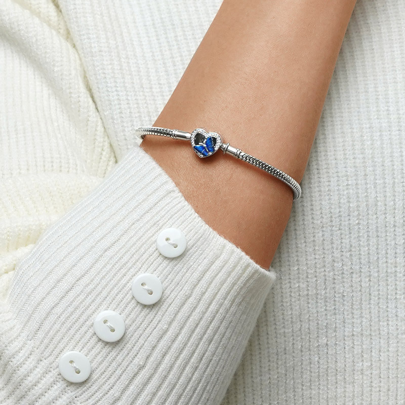 Butterfly Basic Bracelet image number 4