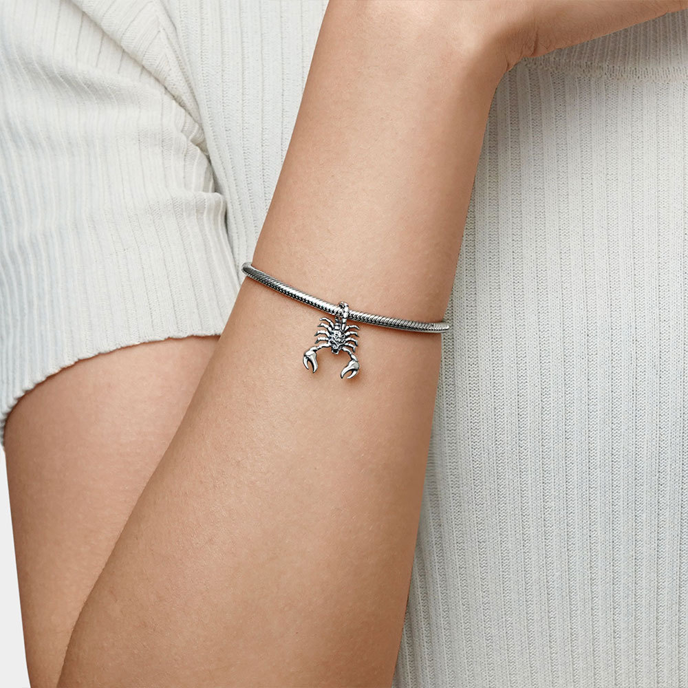 Scorpion Pendant image number 4