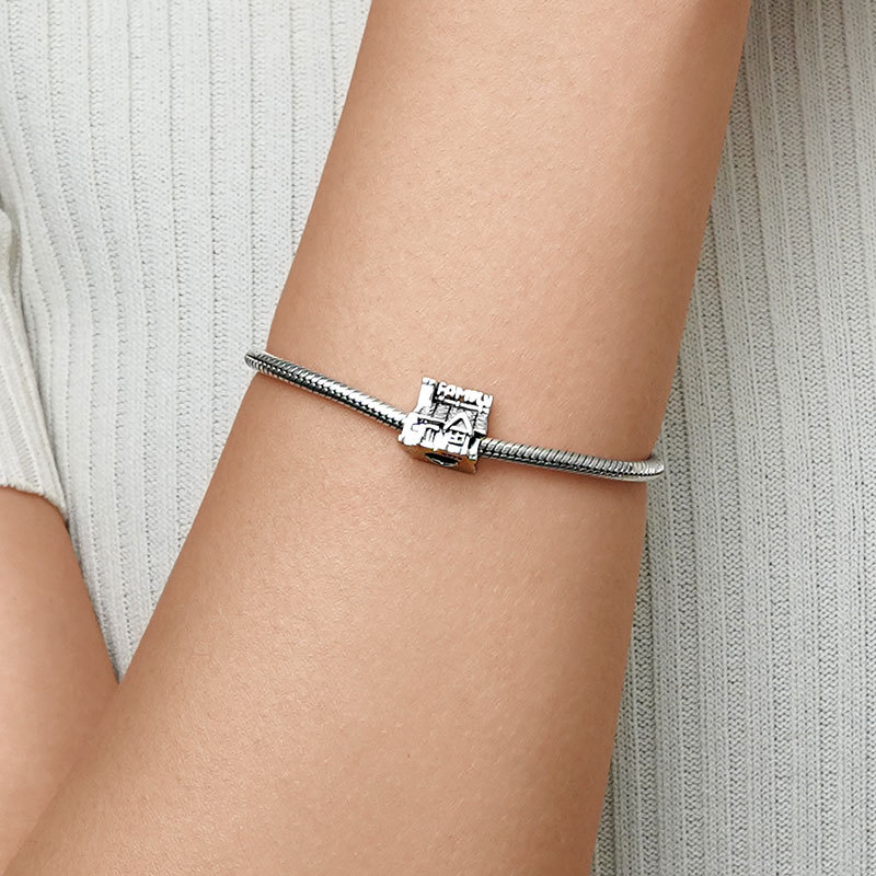 House Charm image number 4