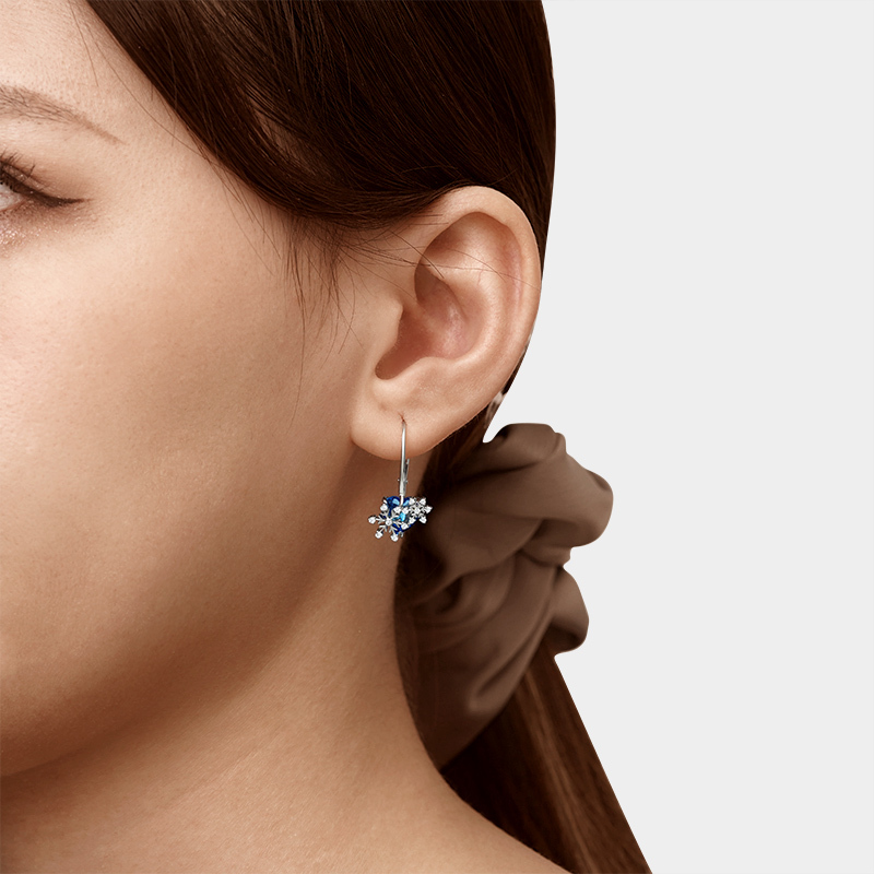 Snowflake Dangle Earrings image number 3