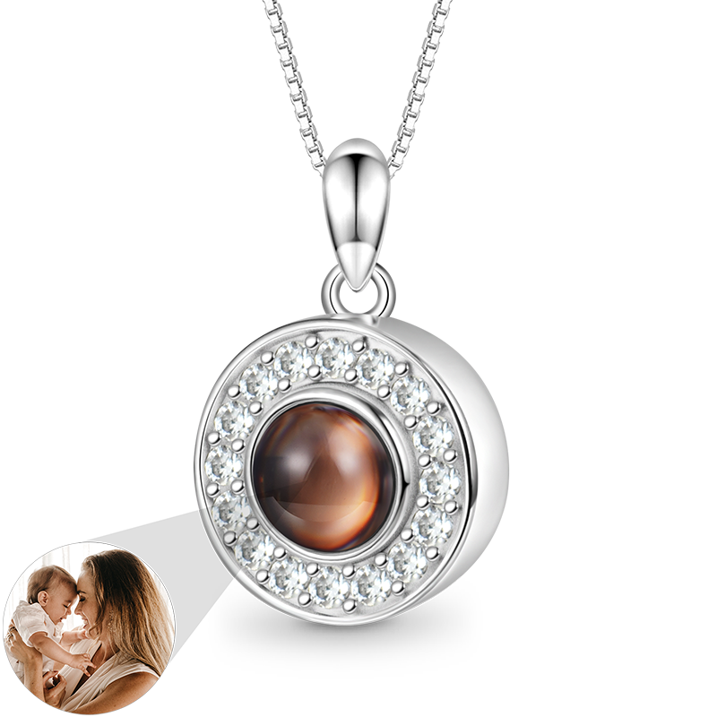 Projection Photo Necklace image number 0