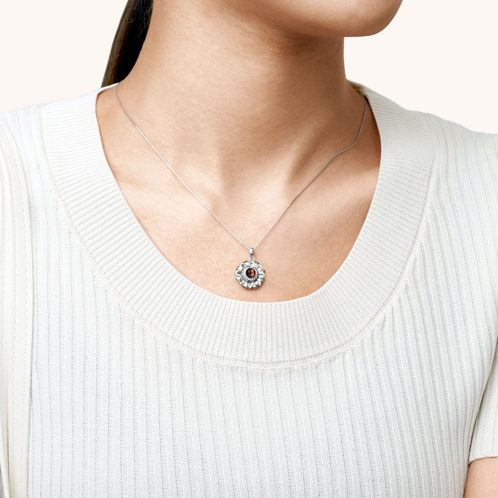 Projection Sunflower Necklace image number 2