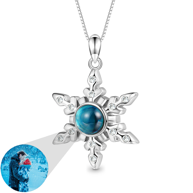 Projection Snowflake Necklace image number 0