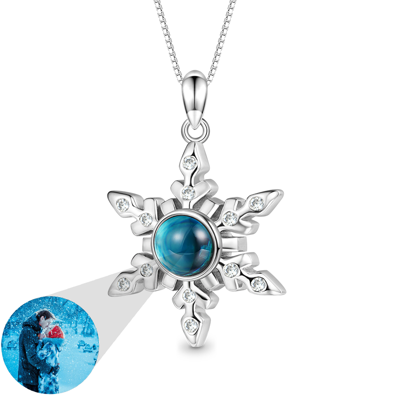 Projection Snowflake Necklace image number 0