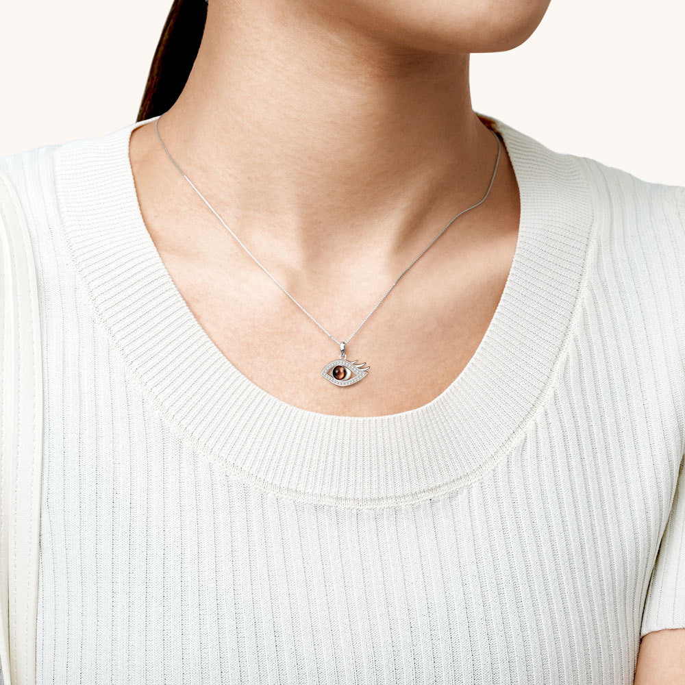 Projection Devil's Eye Necklace image number 4