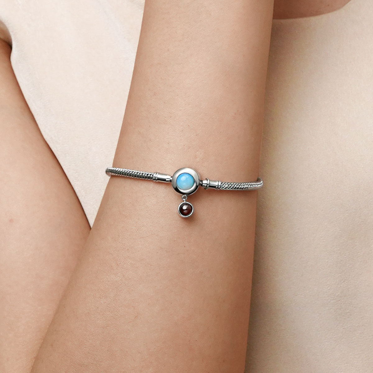 Projection Basic Bracelet image number 4