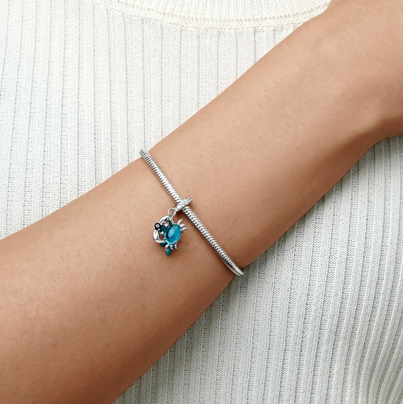 Crab&Seaweed Pendant image number 2