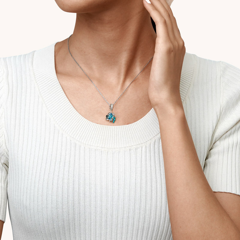 Crab&Seaweed Pendant image number 4