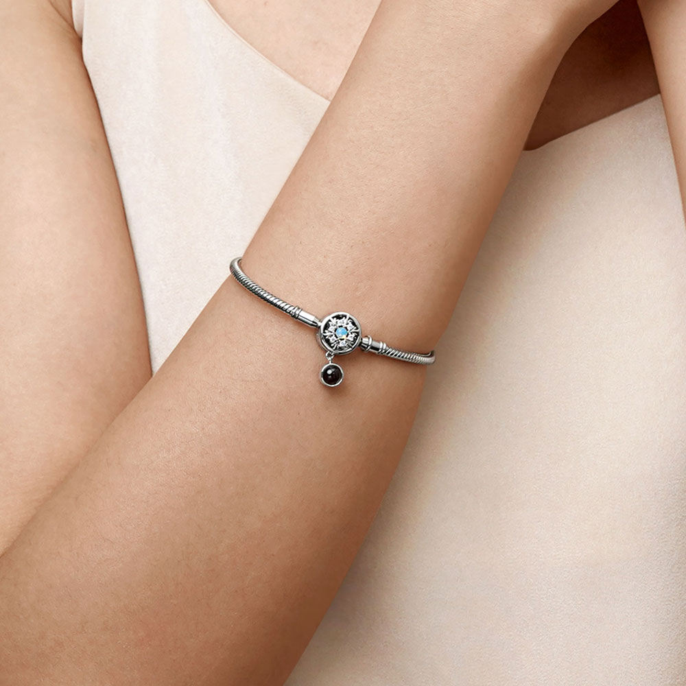 Projection Snowflake Basic Bracelet image number 4