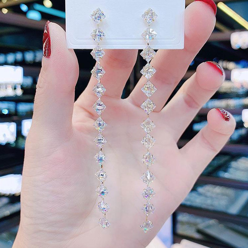 Long Dangle Earrings image number 1