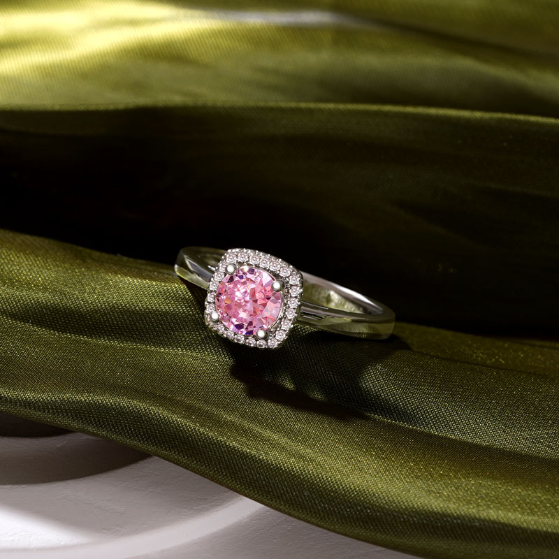 Round-cut Promise Ring image number 2