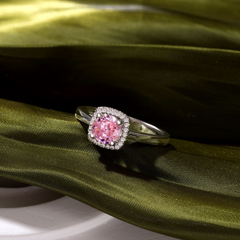 Round-cut Promise Ring image number 2