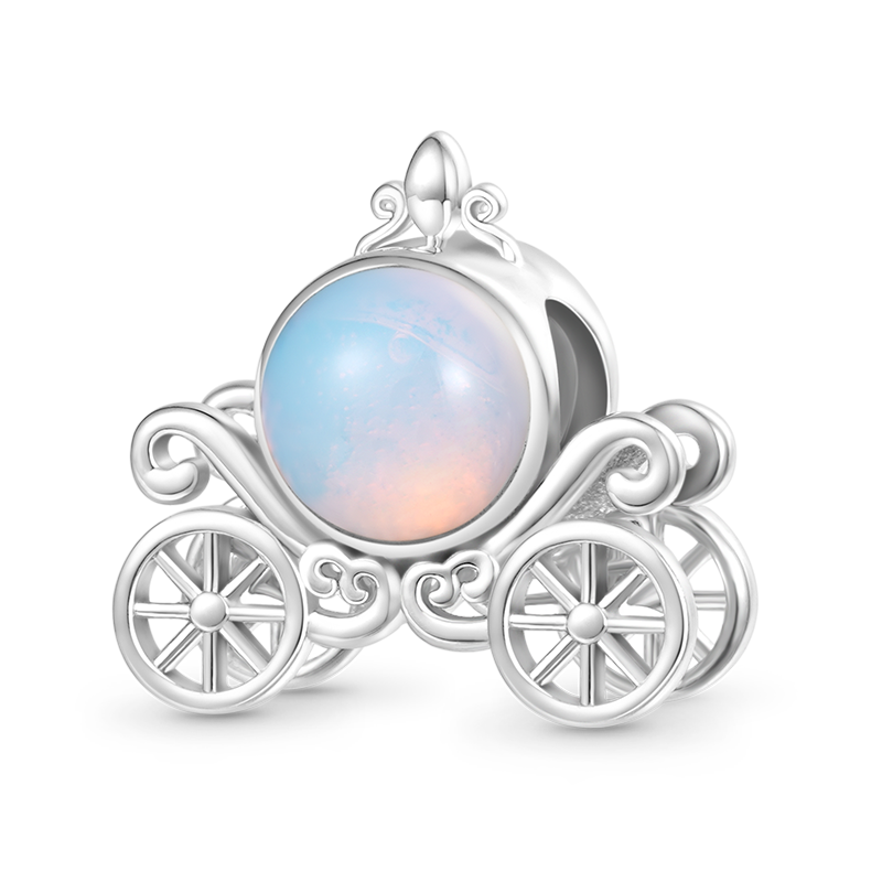Magic Carriage Charm image number 0