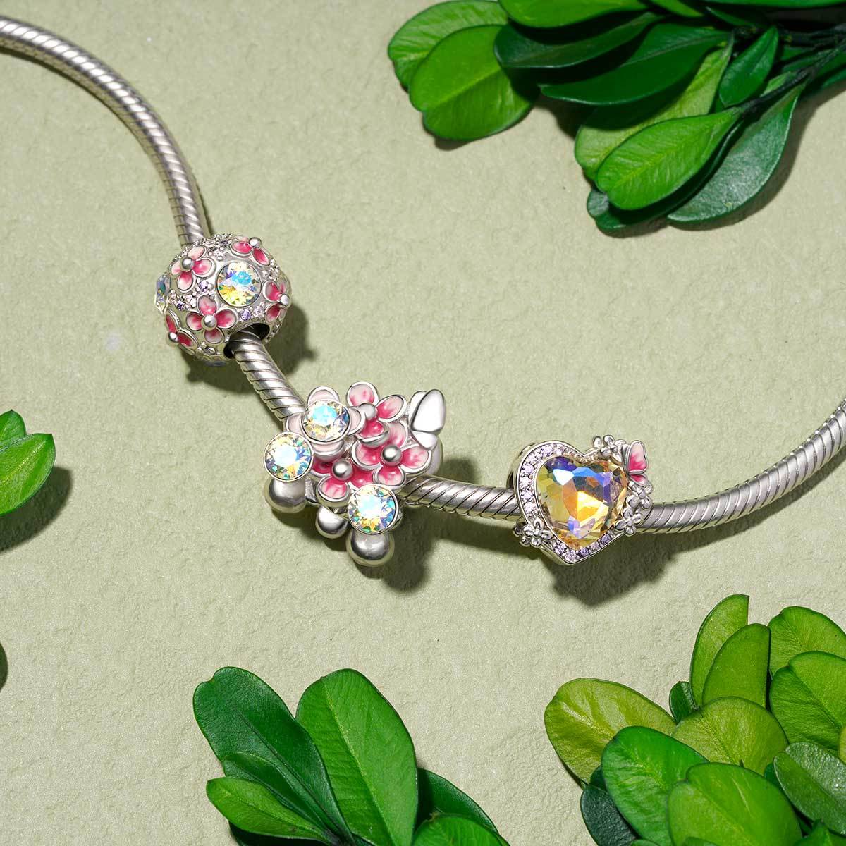 Hydrangea Heart Charm image number 2