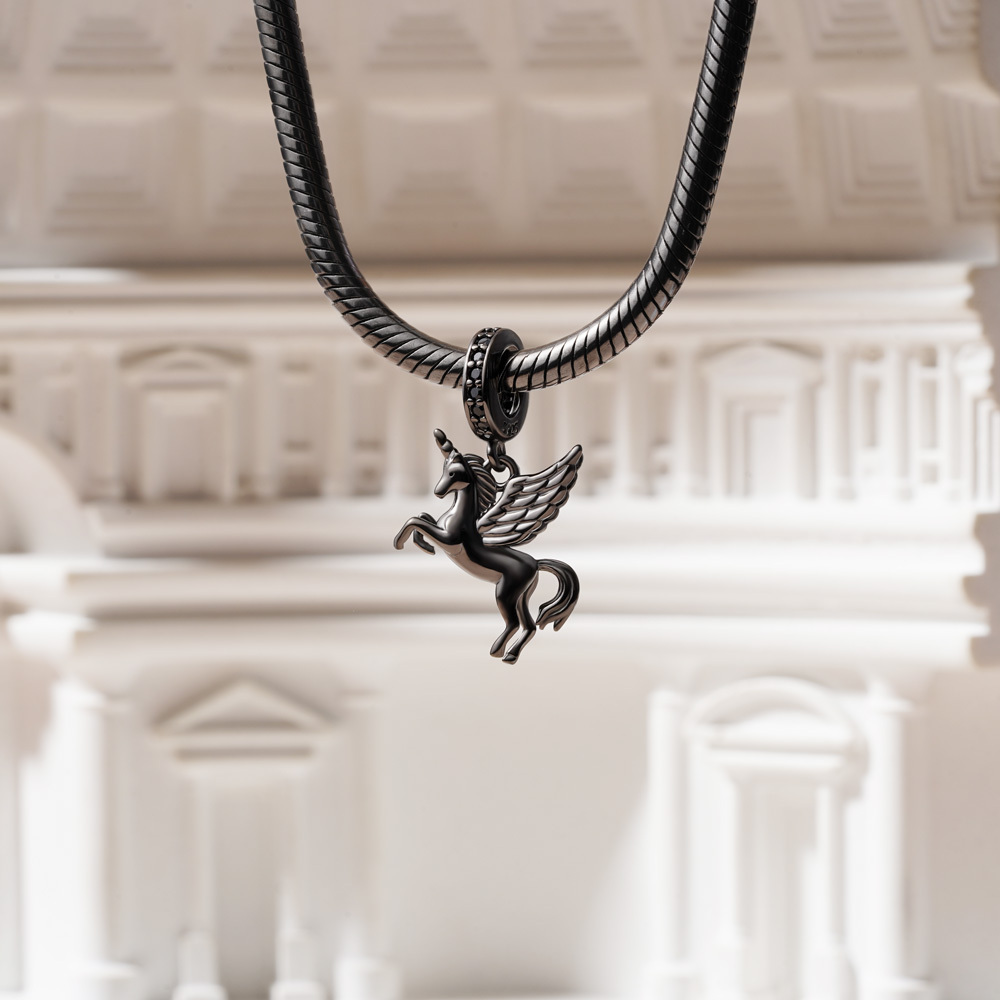 Unicorn Pendant image number 2