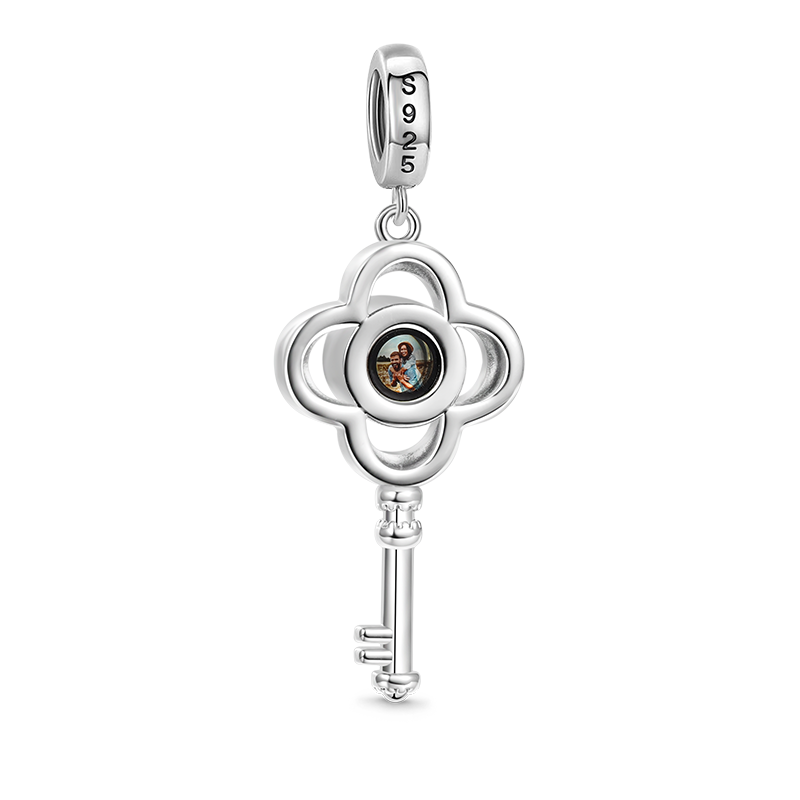 Projection Key Photo Pendant image number 1