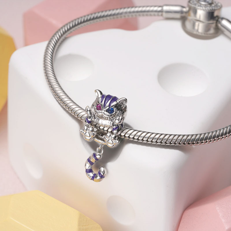 Lovely Cat Charm image number 2