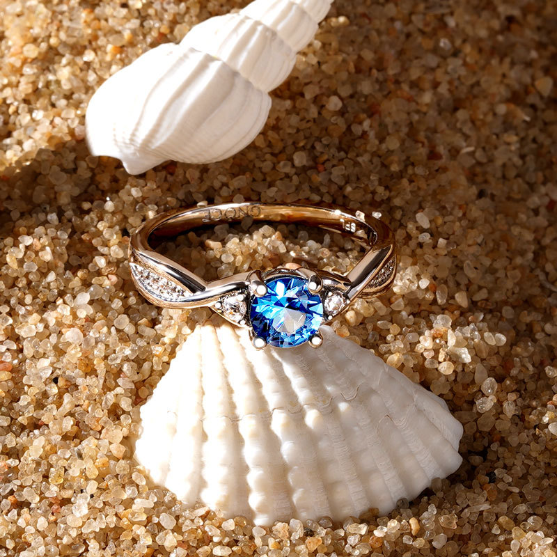 Round-cut Promise Ring image number 2