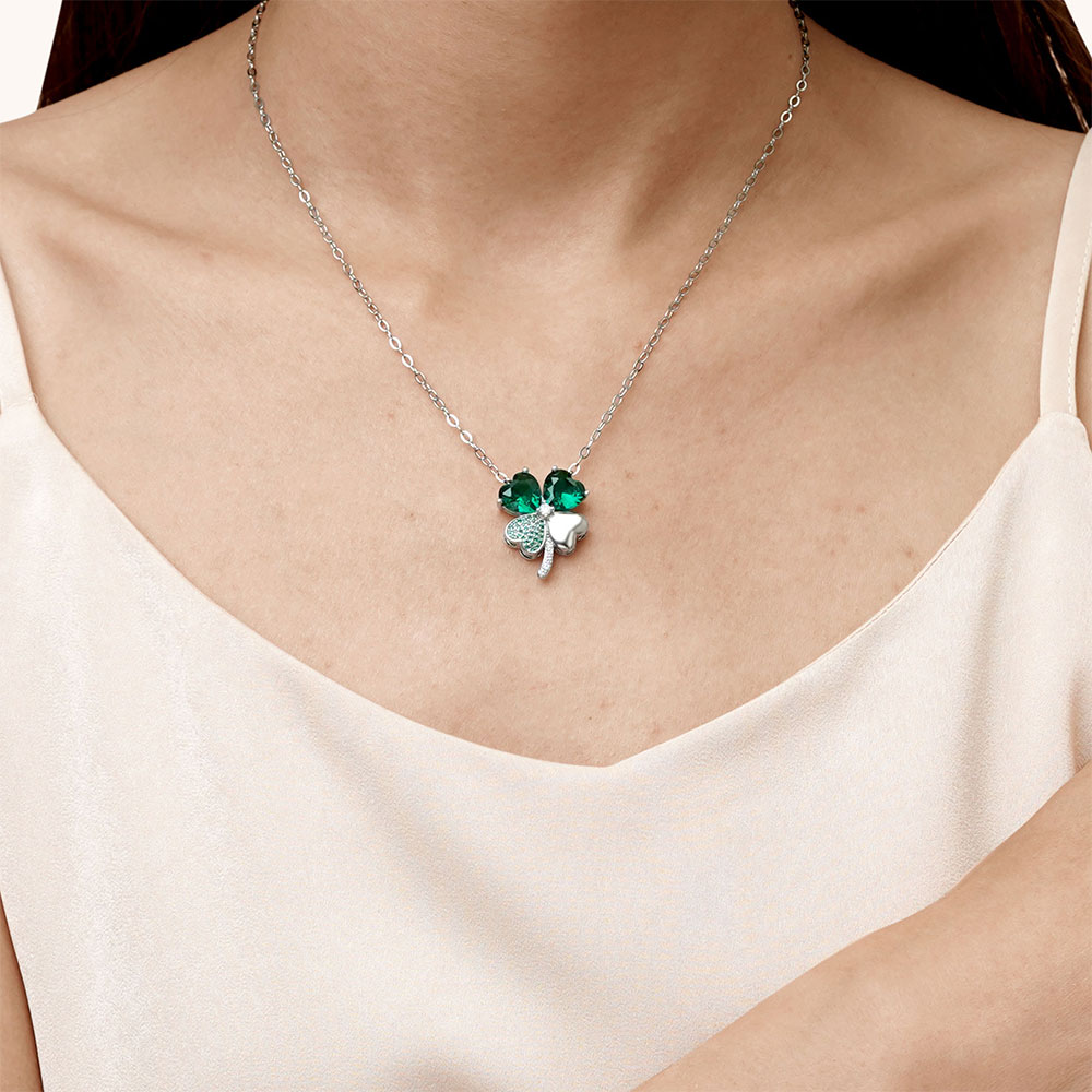 Four Leaf Clover Necklace image number 4