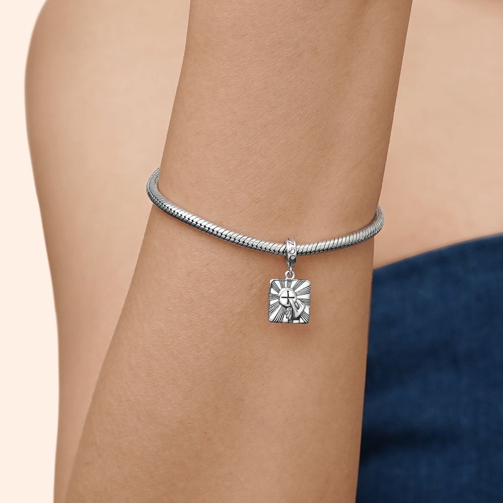 First Communion Medal Pendant image number 4