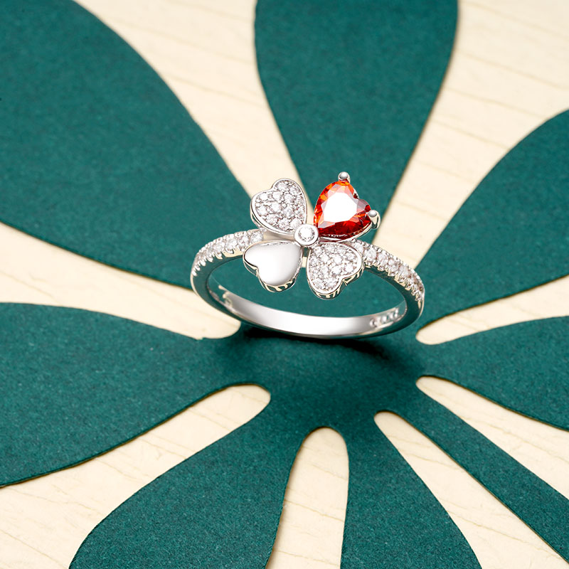 Four Leaf Clover Birthstone Ring image number 3