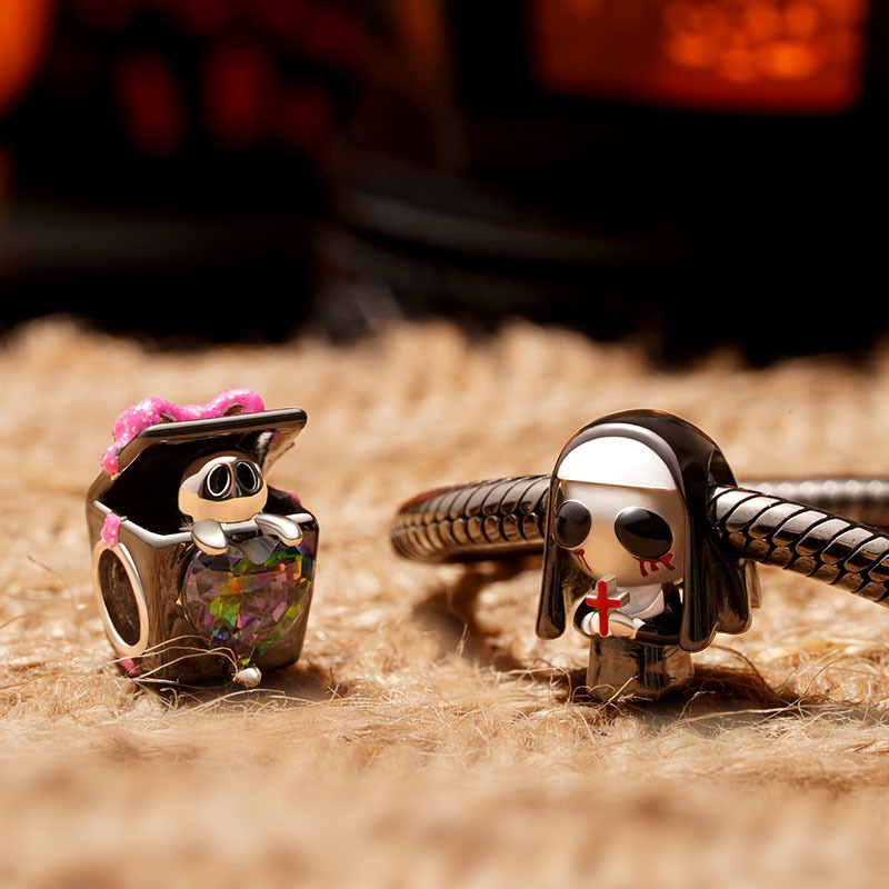 Ghost Nun Charm image number 2