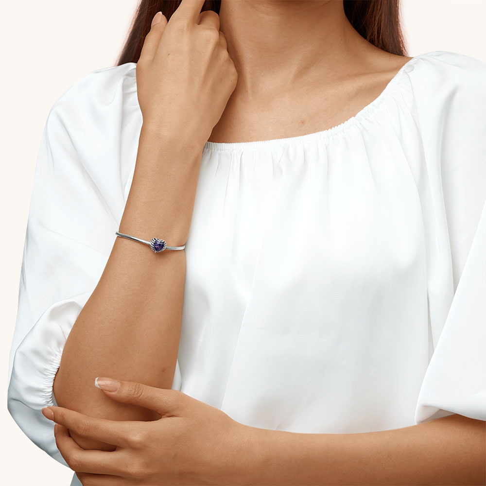 Skull Heart Charm image number 3