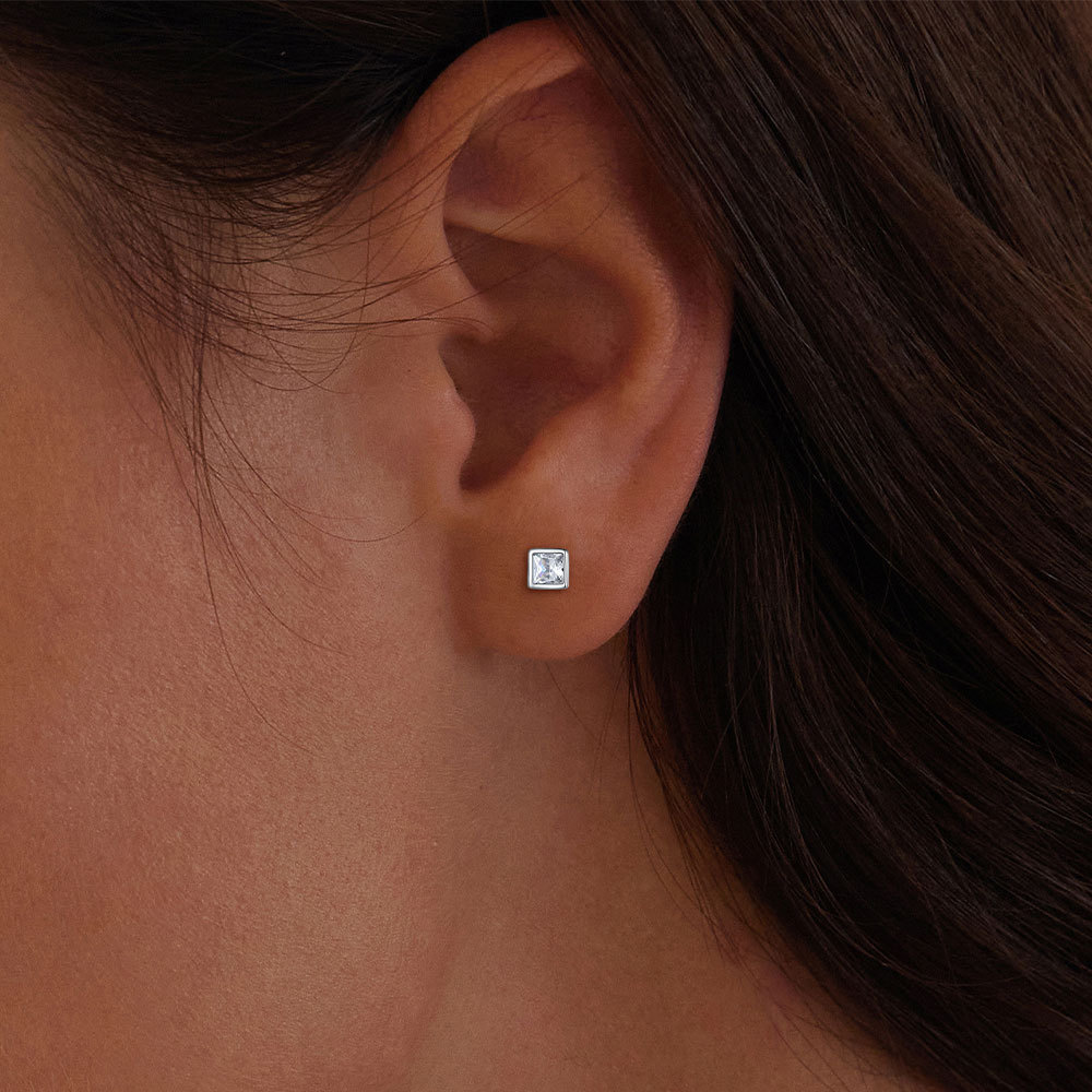 Mini Princess-cut Earrings image number 3