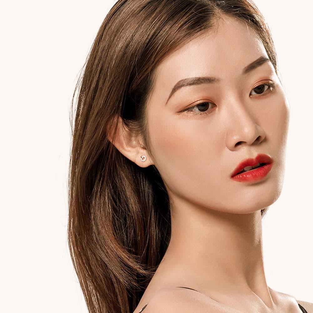 Lucky Circle Earrings image number 4