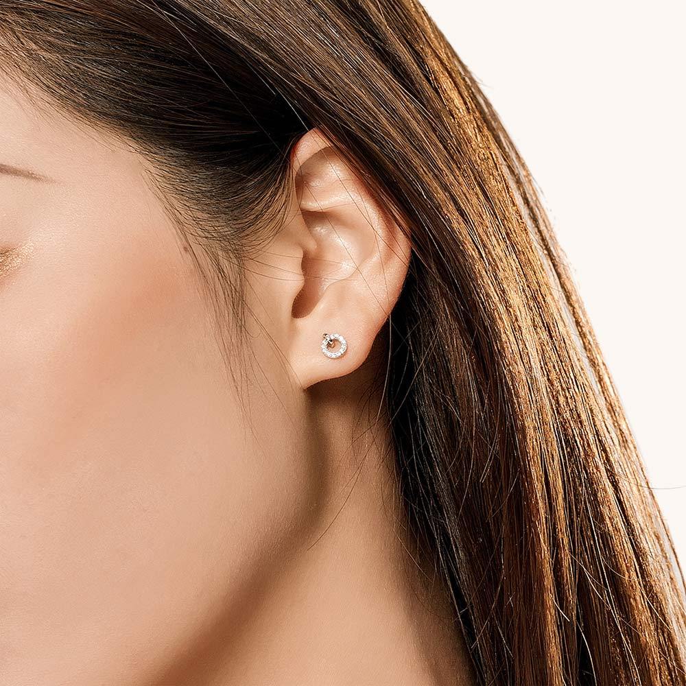 Lucky Circle Earrings image number 5