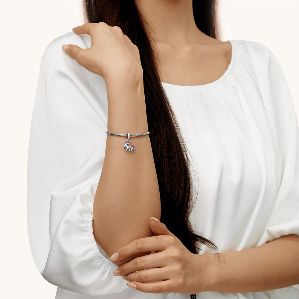 Unicorn Pendant image number 3