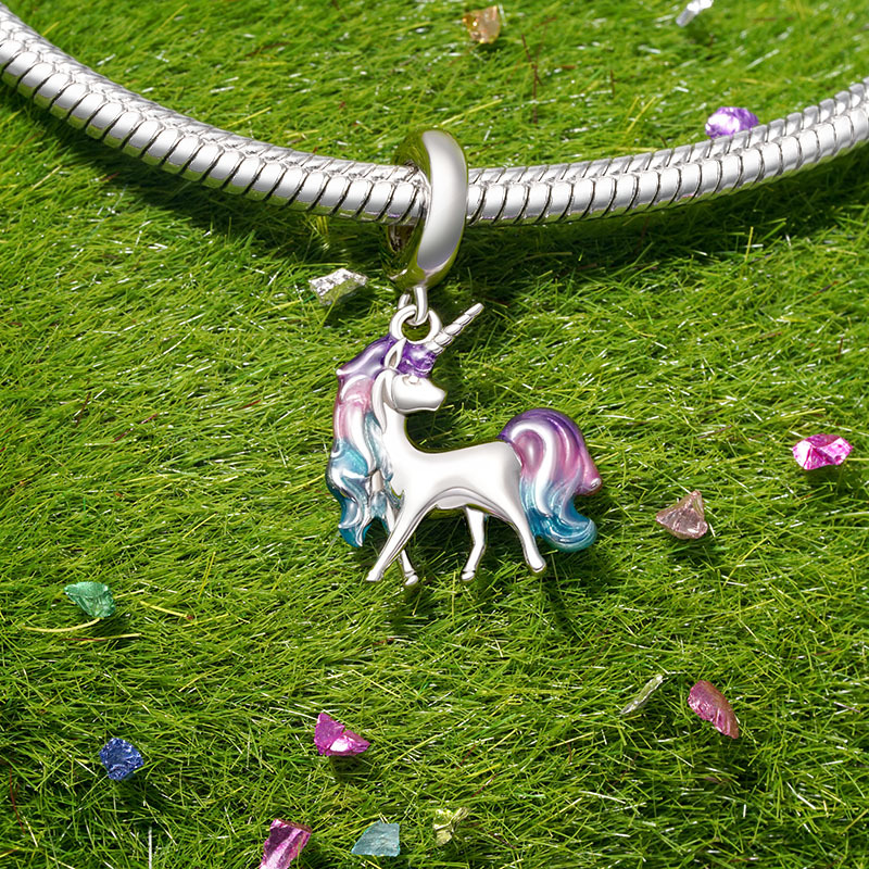 Unicorn Pendant image number 2