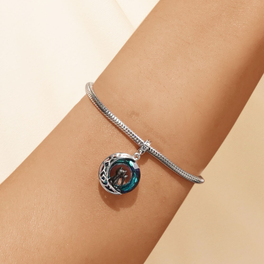 Cat on Moon Pendant image number 4