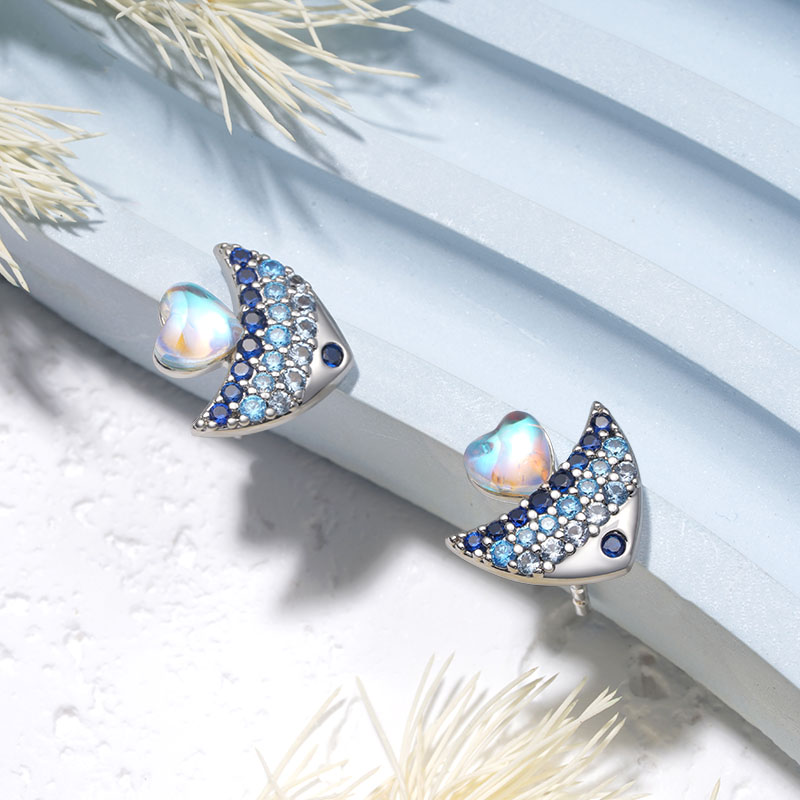 Shinning Fish stud Earrings image number 2