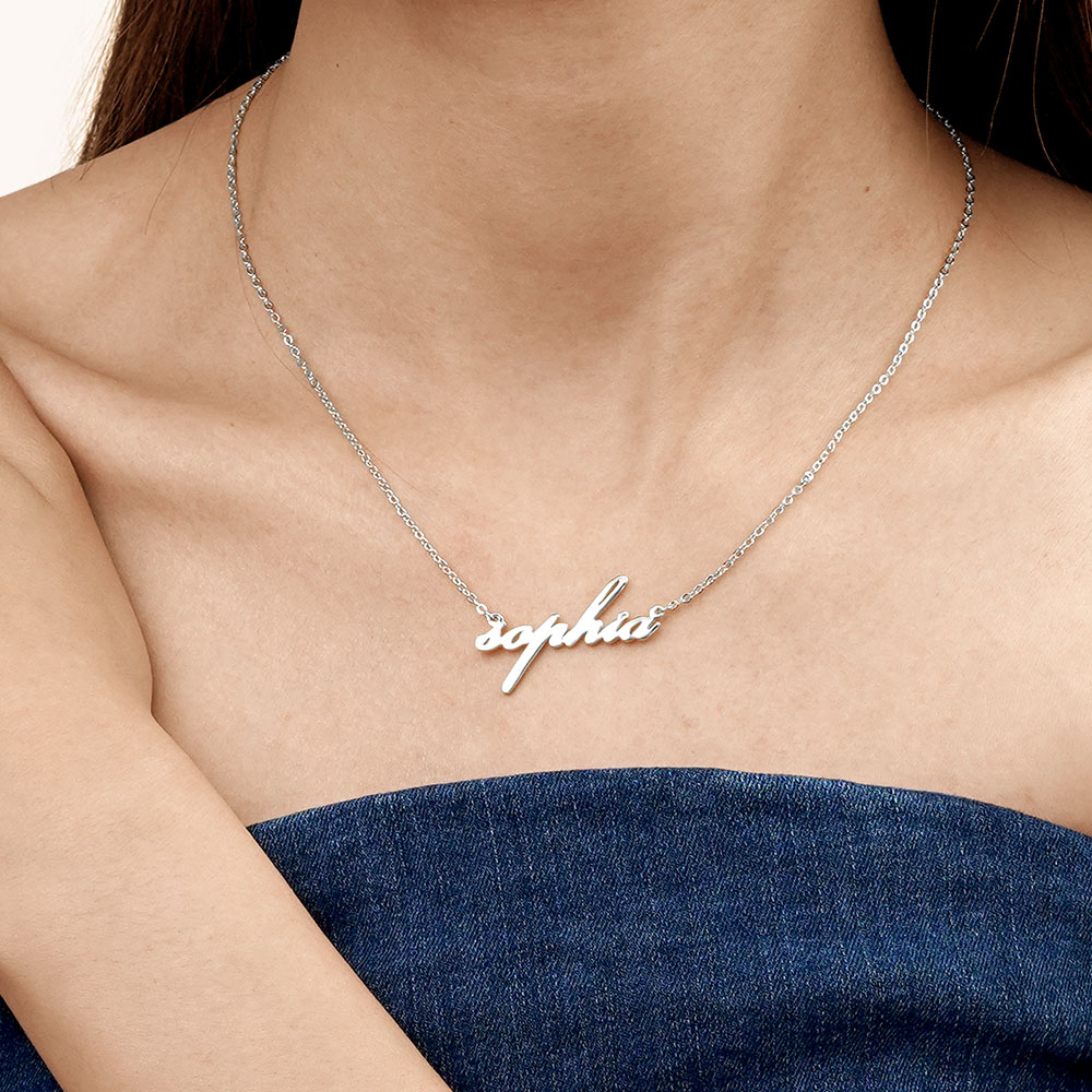 Simple Name Silver Necklace image number 3