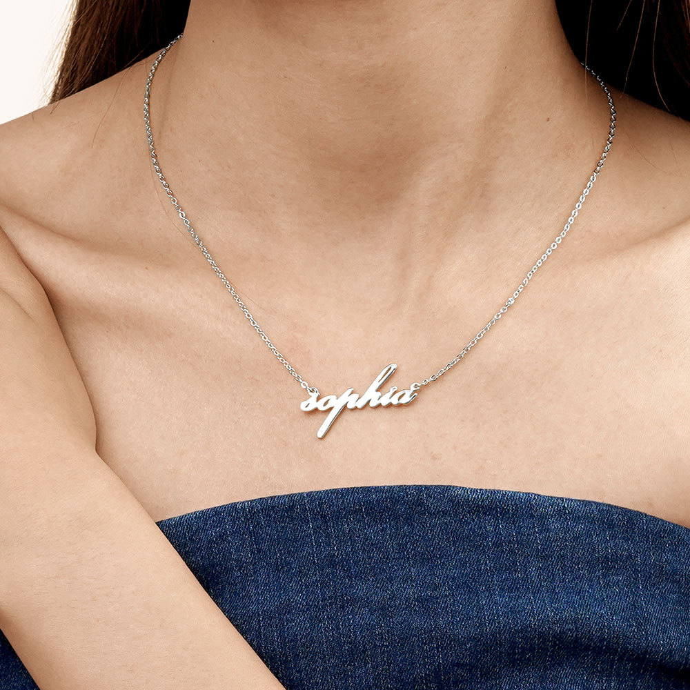 Simple Name Silver Necklace image number 3