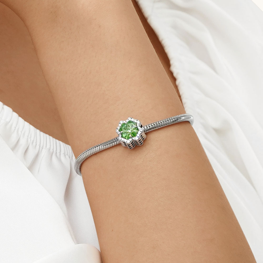 Four-leaf Clover Charm image number 4
