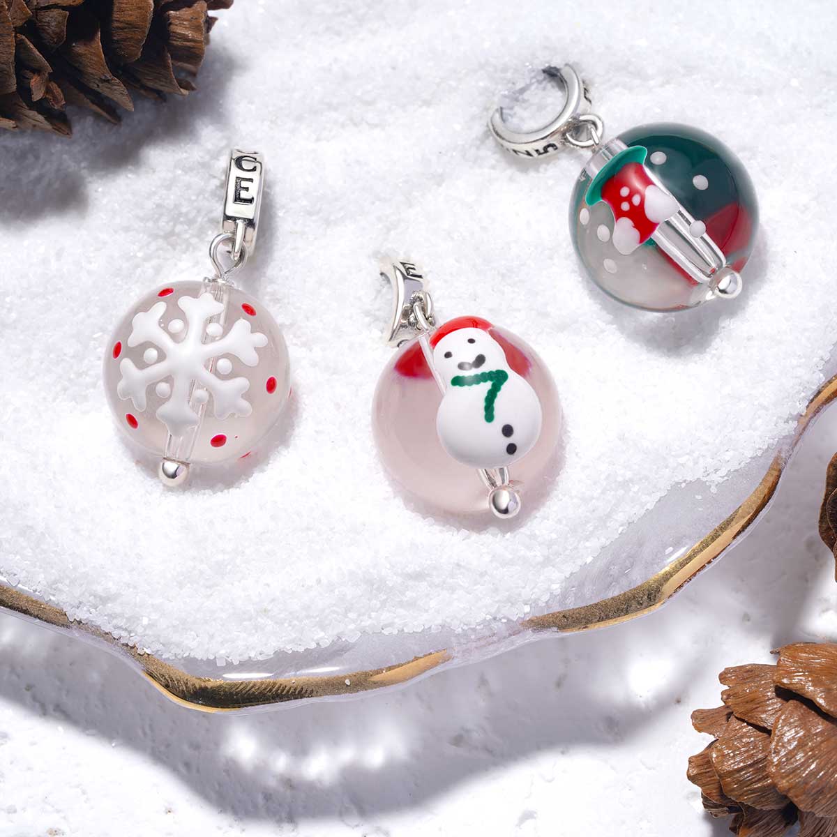 Snow Globe Pendant image number 1