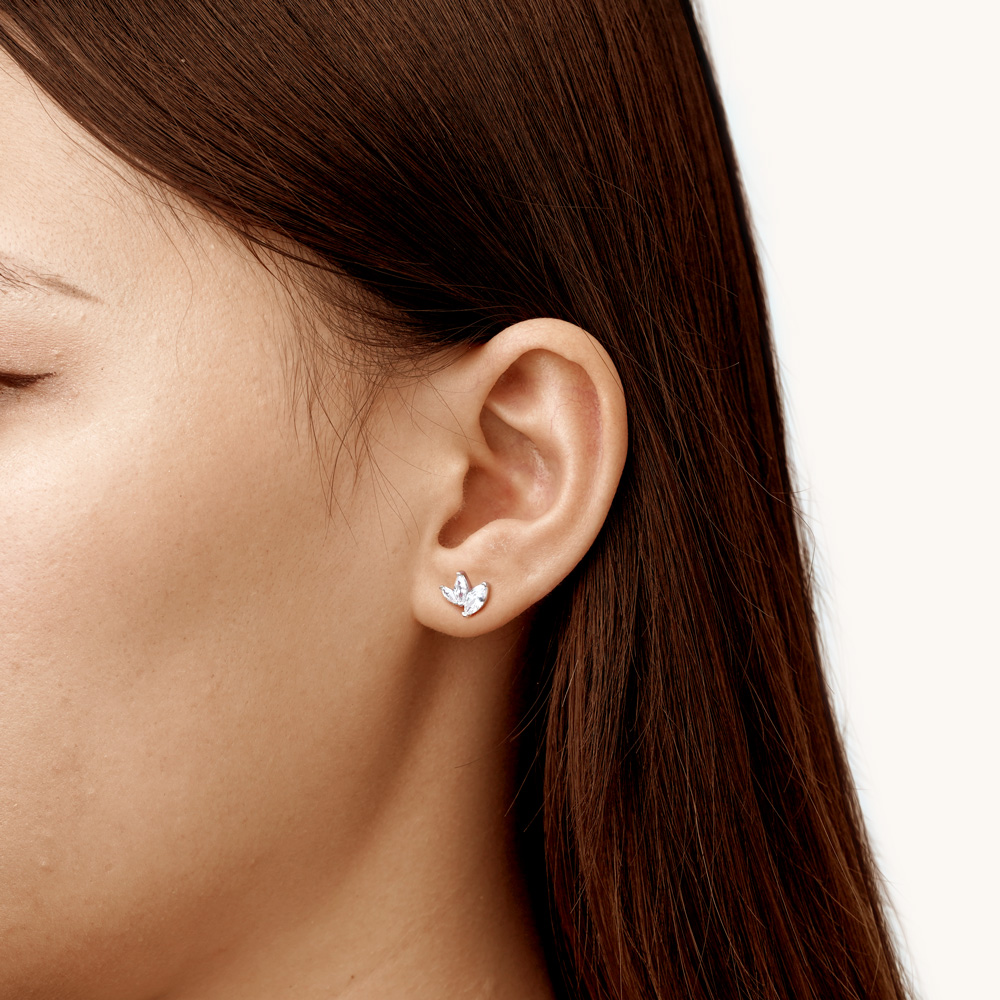 Leaf-shaped Stud Earrings image number 4