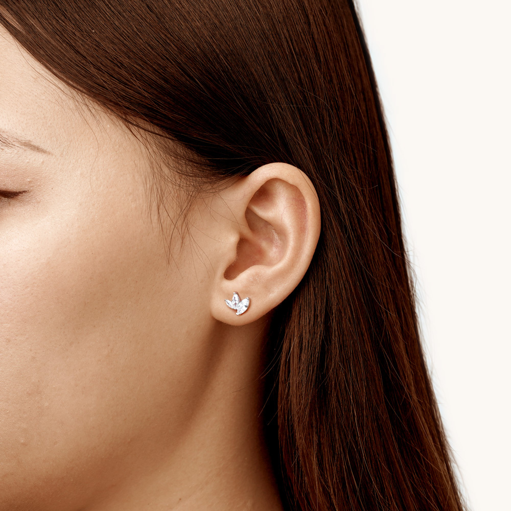 Leaf-shaped Stud Earrings image number 4