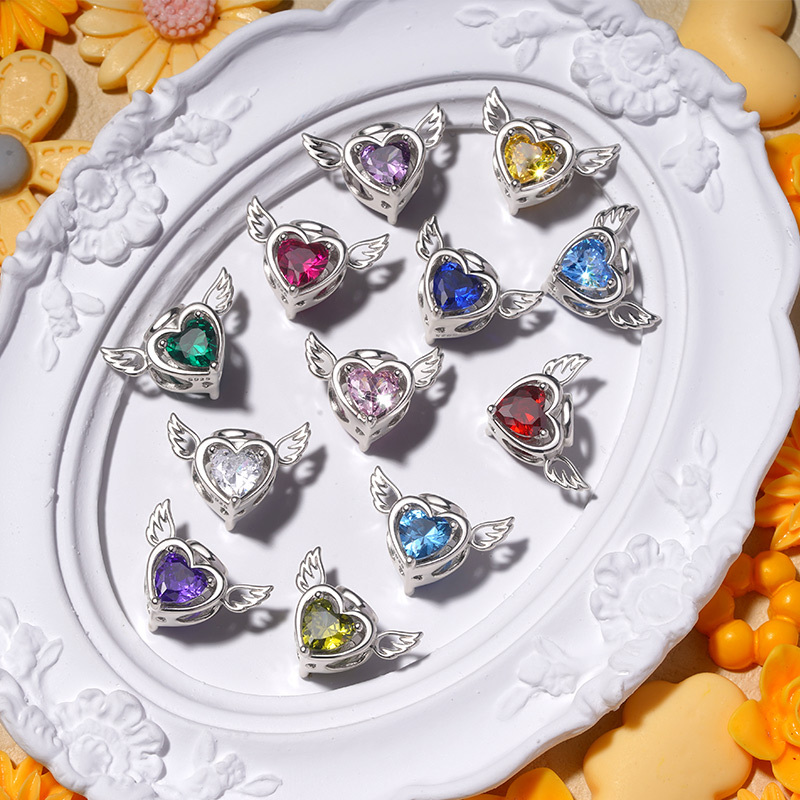 Loving Angel Heart Charm image number 2