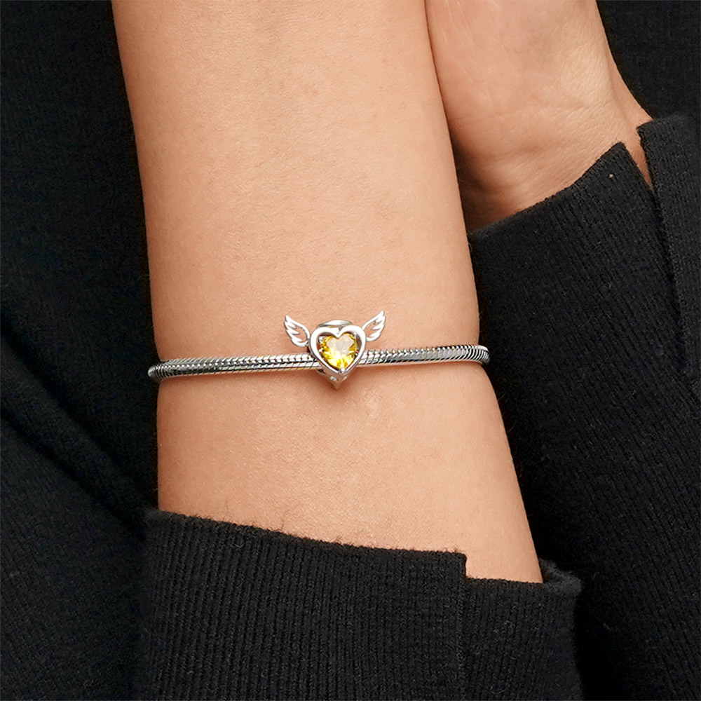 Loving Angel Heart Charm image number 4