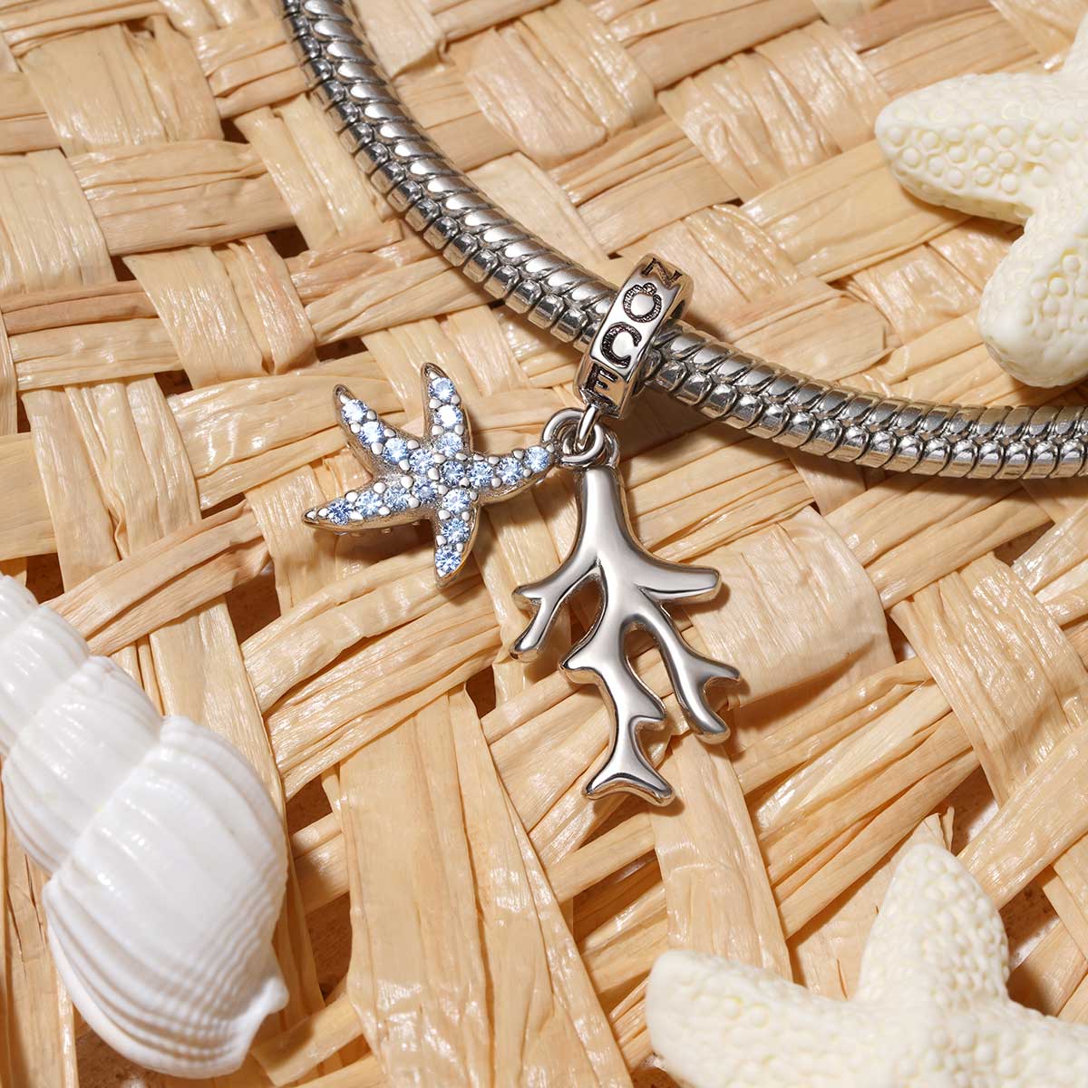 Coral & Starfish Pendant image number 2
