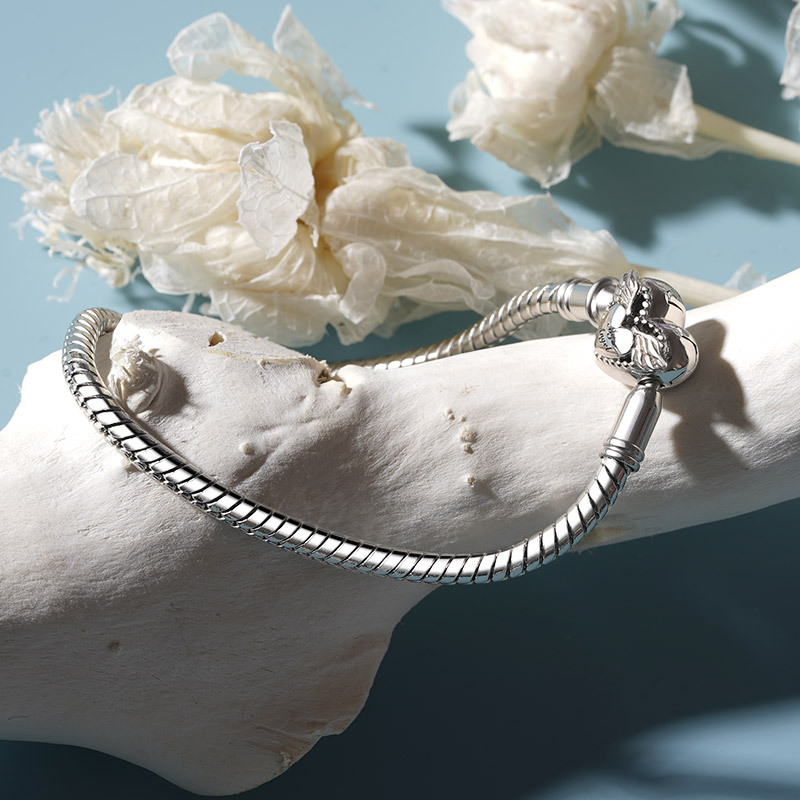 Angel Wings Bracelet image number 2