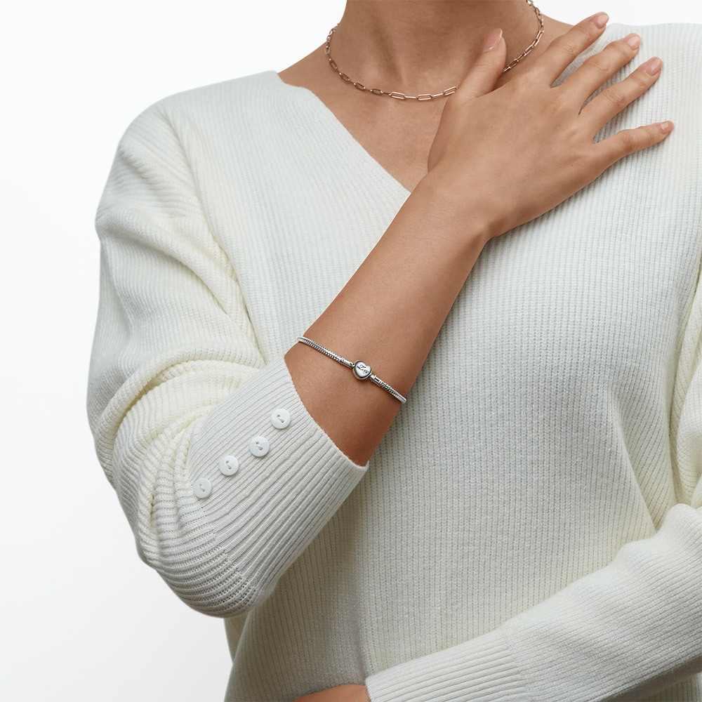 Heart Engravable Basic Bracelet image number 3