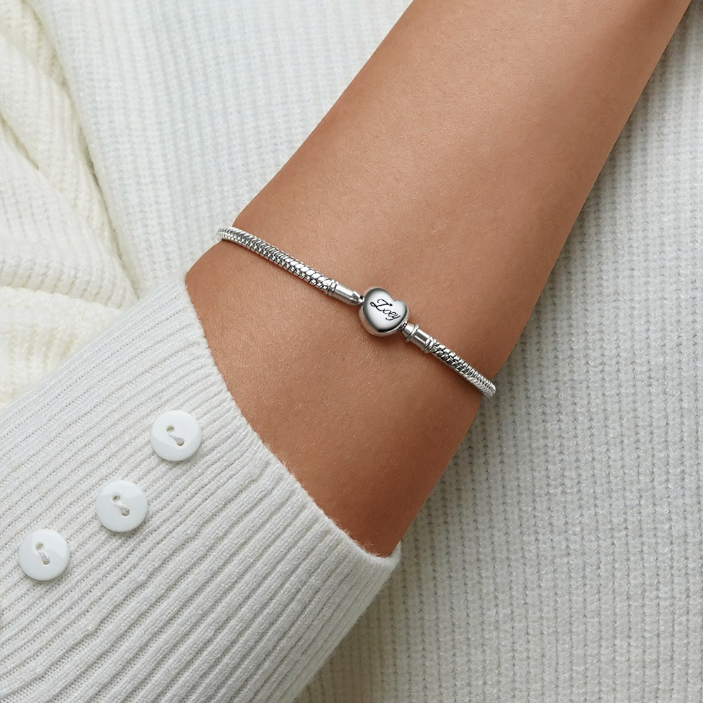 Heart Engravable Basic Bracelet image number 4