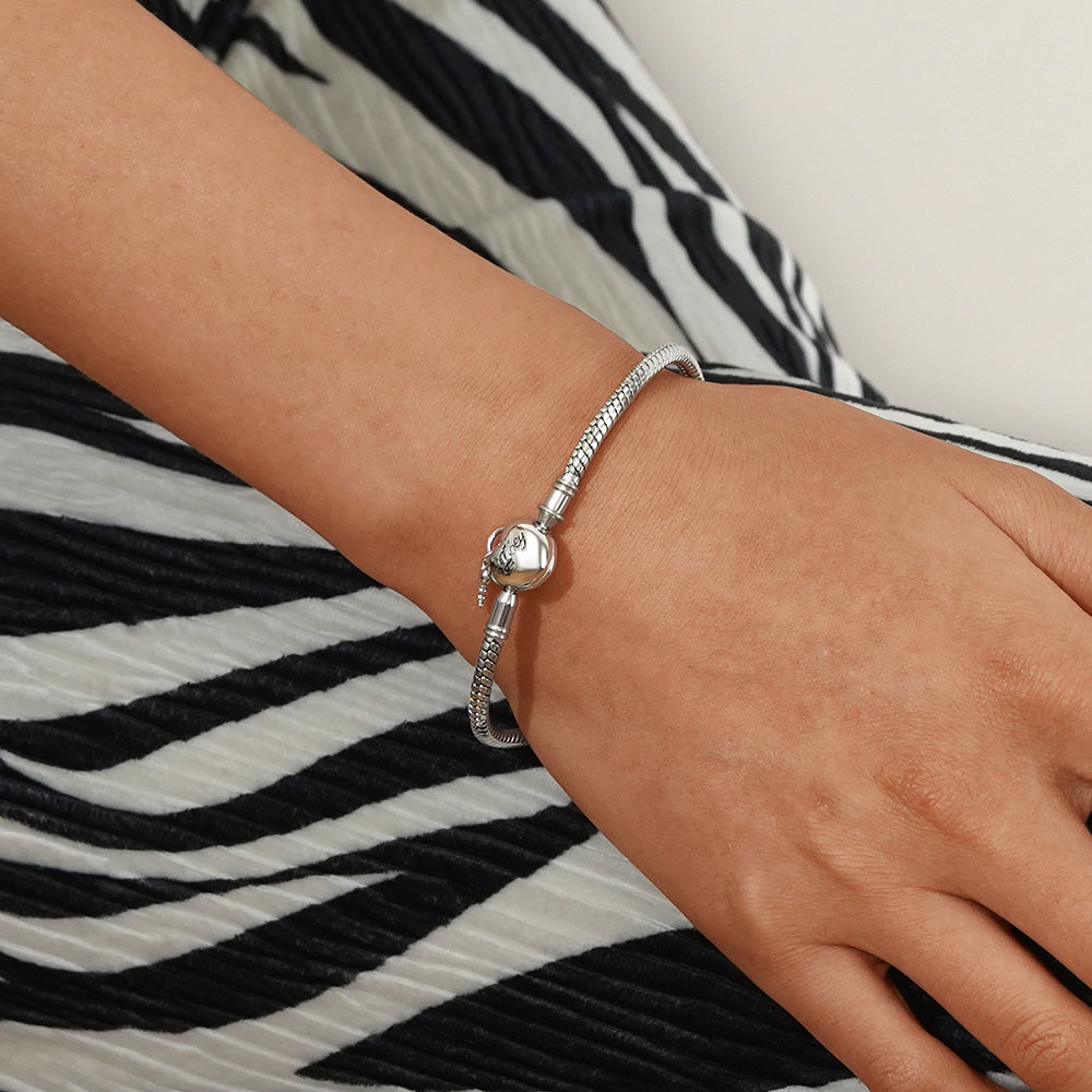 Love Key Engravable Basic Bracelet image number 4